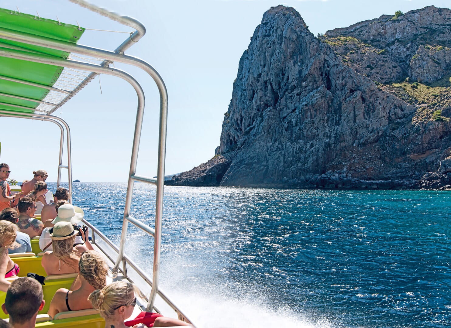 Alcudia Höhlen und Klippen