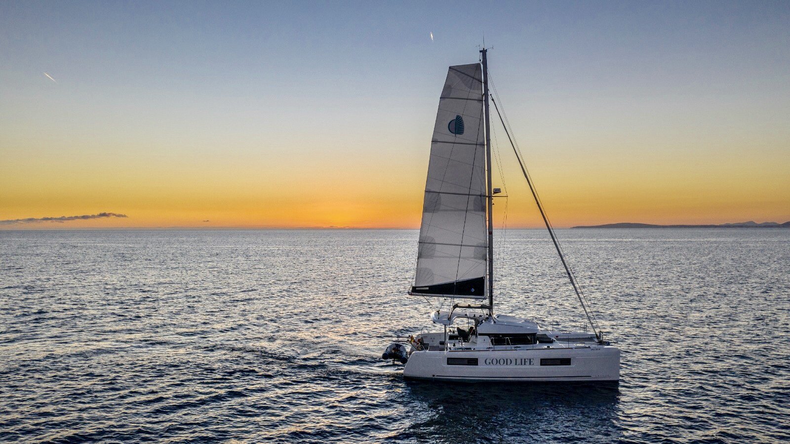 Sonnenaufgang mit dem Katamaran