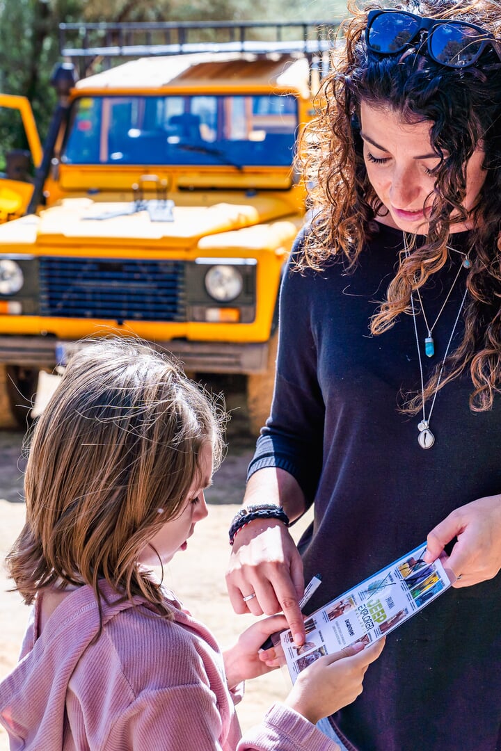 guide with jeep