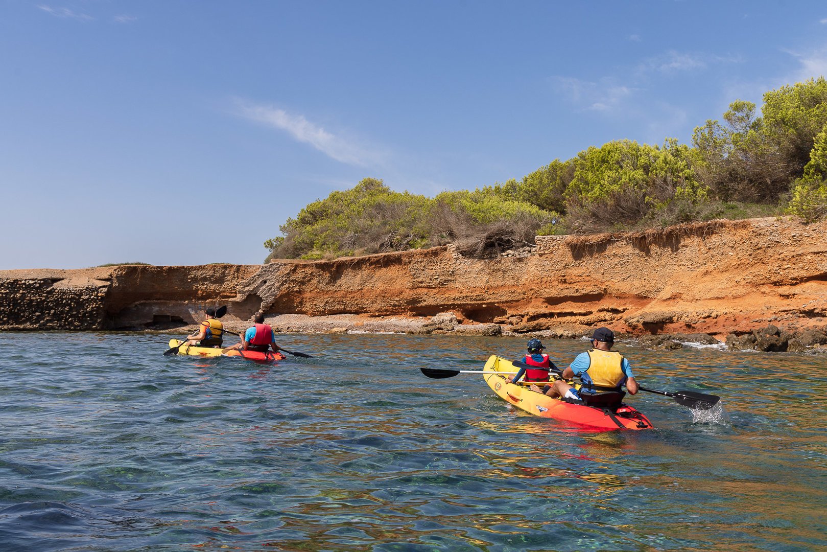 Kayaking along the coasts of Mallorca