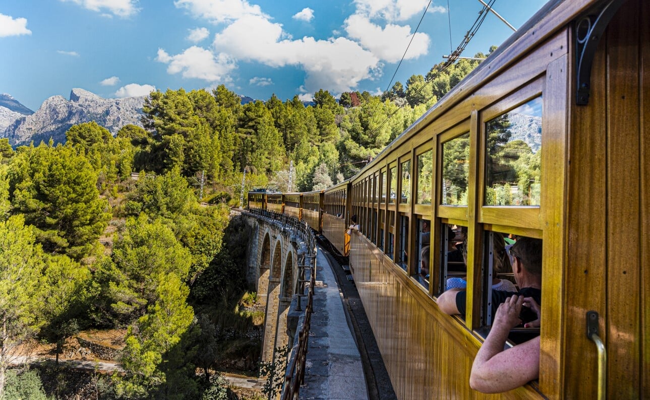 train from Soller