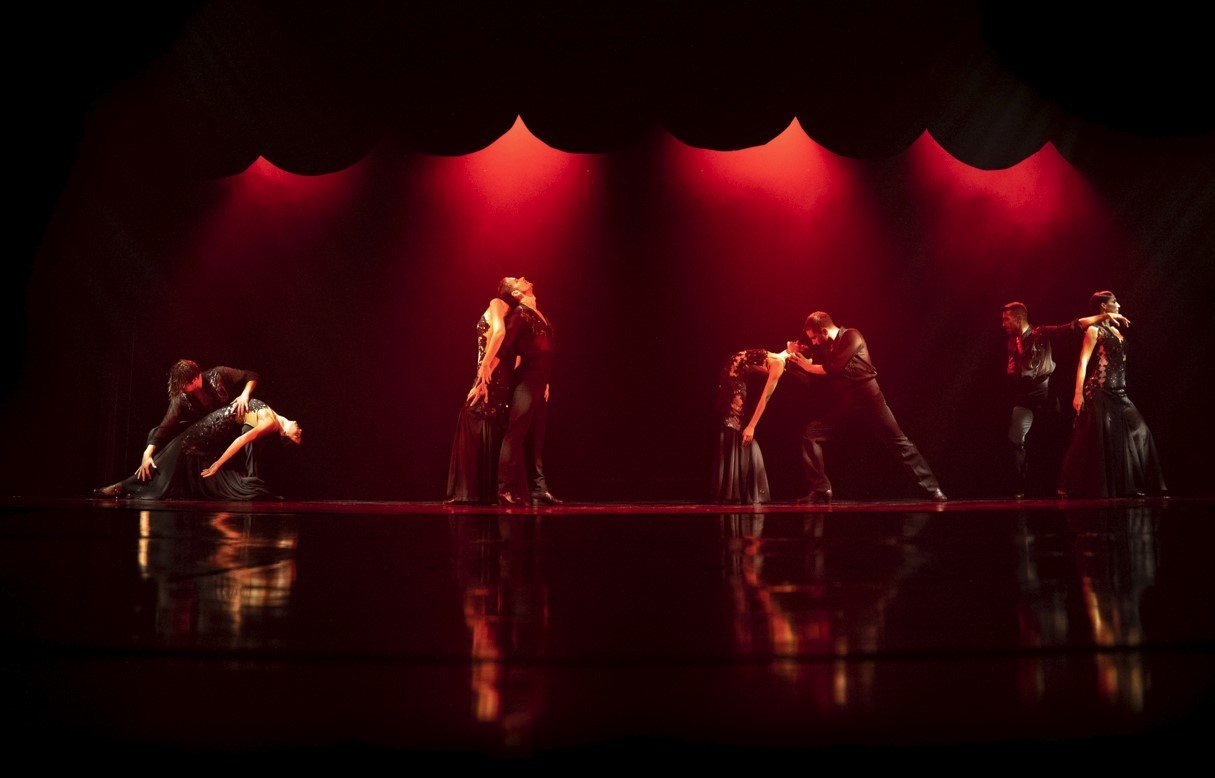 Exhibit_Official_ acrobats and singer new show son amar