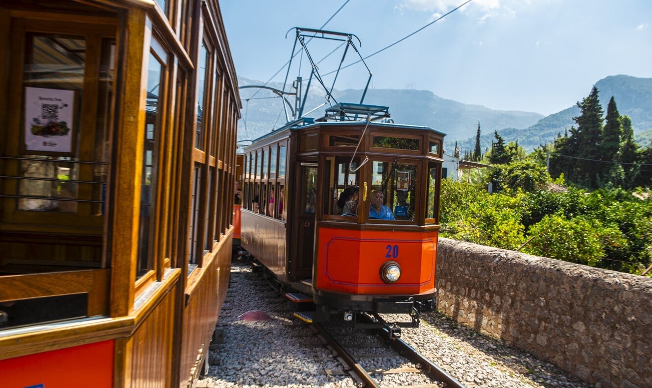 getting on the tram in Soller