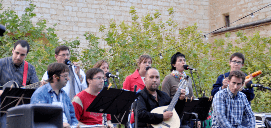 music band at the wine festival