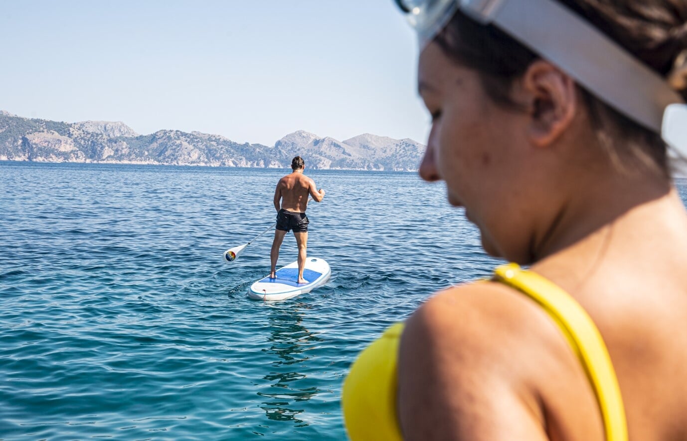 Rejs statkiem z wiosłowaniem na stojąco