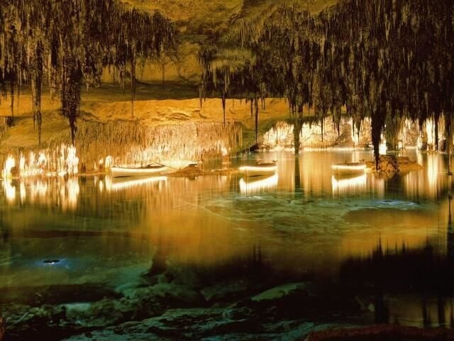 Wycieczki i atrakcje - Jaskinie Drach